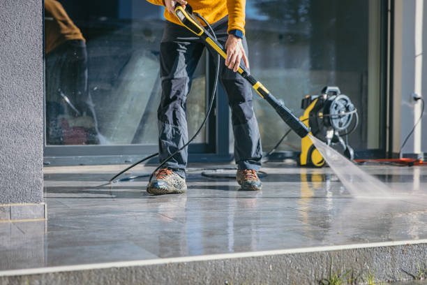 Best Garage Pressure Washing  in West Branch, IA